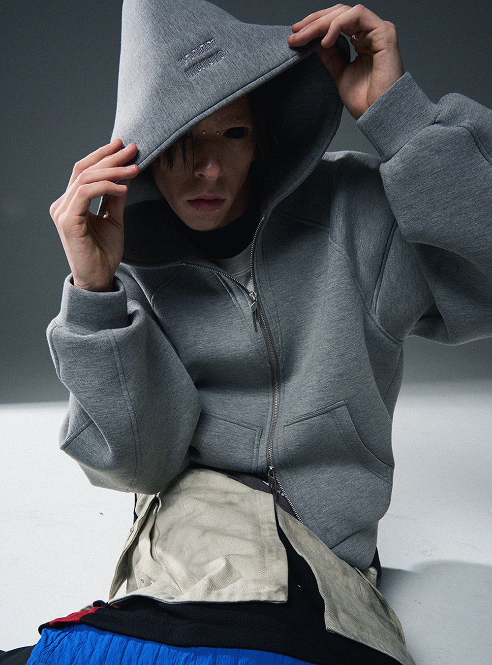 TWO-TONE HOODED SWEAT JACKET