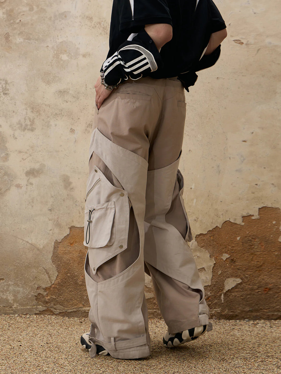 Asymmetrical Detach-Pocket Work Pants